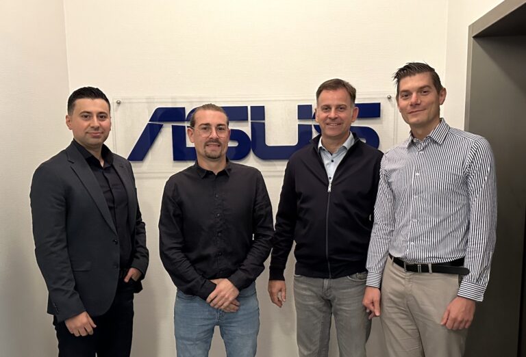 Asus und IPC vertiegen die Zusammenarbeit